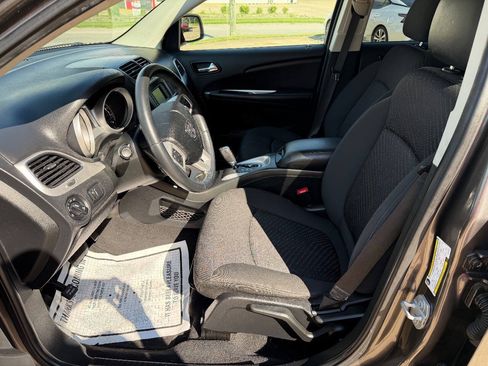 Used 2017 Dodge Journey SXT FWD image 11