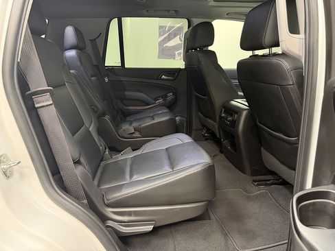 Used 2019 Chevrolet Tahoe LT w/ LT Signature Package AWD/4WD image 15