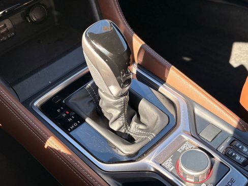 Used 2021 Subaru Forester Touring w/ Popular Package #2 image 18