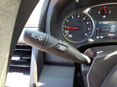 Used 2024 GMC Terrain SLE FWD image 22