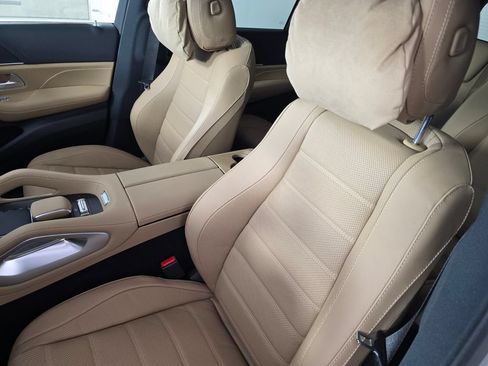 New 2026 Mercedes-Benz GLS 450 4MATIC image 8