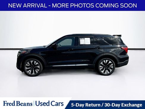 Used 2025 Ford Explorer Platinum w/ LUX Leather Package AWD/4WD image 4