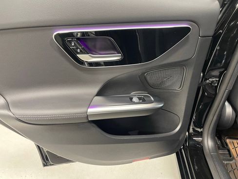 Used 2025 Mercedes-Benz C 300 4MATIC Sedan image 24