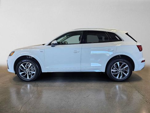 Used 2023 Audi Q5 2.0T Premium Plus w/ Premium Plus Package AWD/4WD image 6
