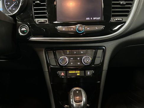 Certified 2022 Buick Encore Preferred w/ Safety Package image 18