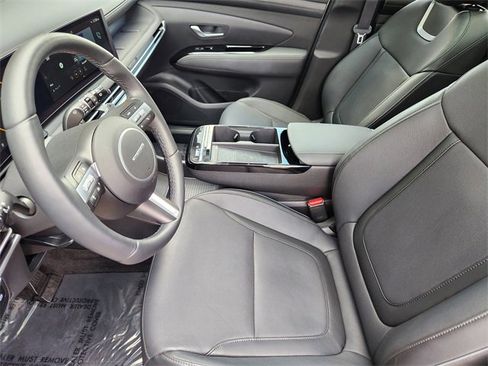 Certified 2025 Hyundai Tucson Limited image 9