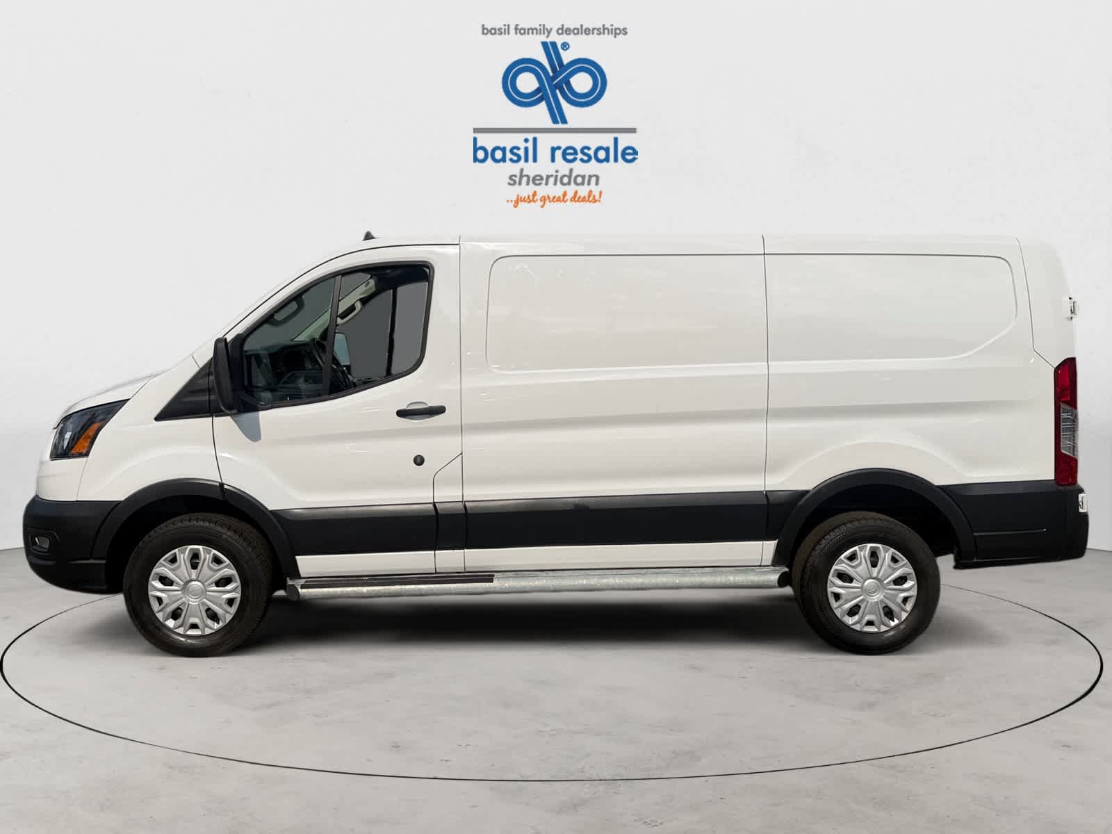 Used 2025 Ford Transit 250 Low Roof w/ Exterior Upgrade Package RWD image 3