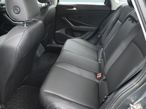 Used 2020 Volkswagen Jetta SE FWD image 6