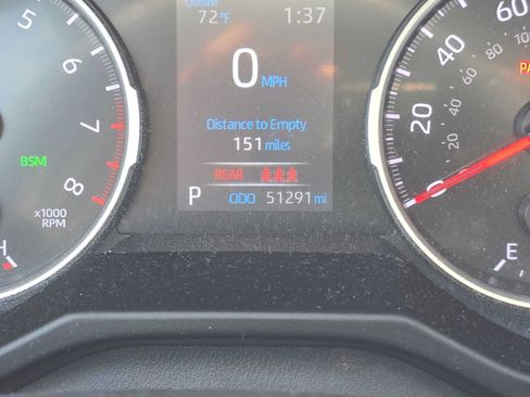 Used 2021 Toyota RAV4 XLE w/ XLE Grade Weather Package AWD/4WD image 28