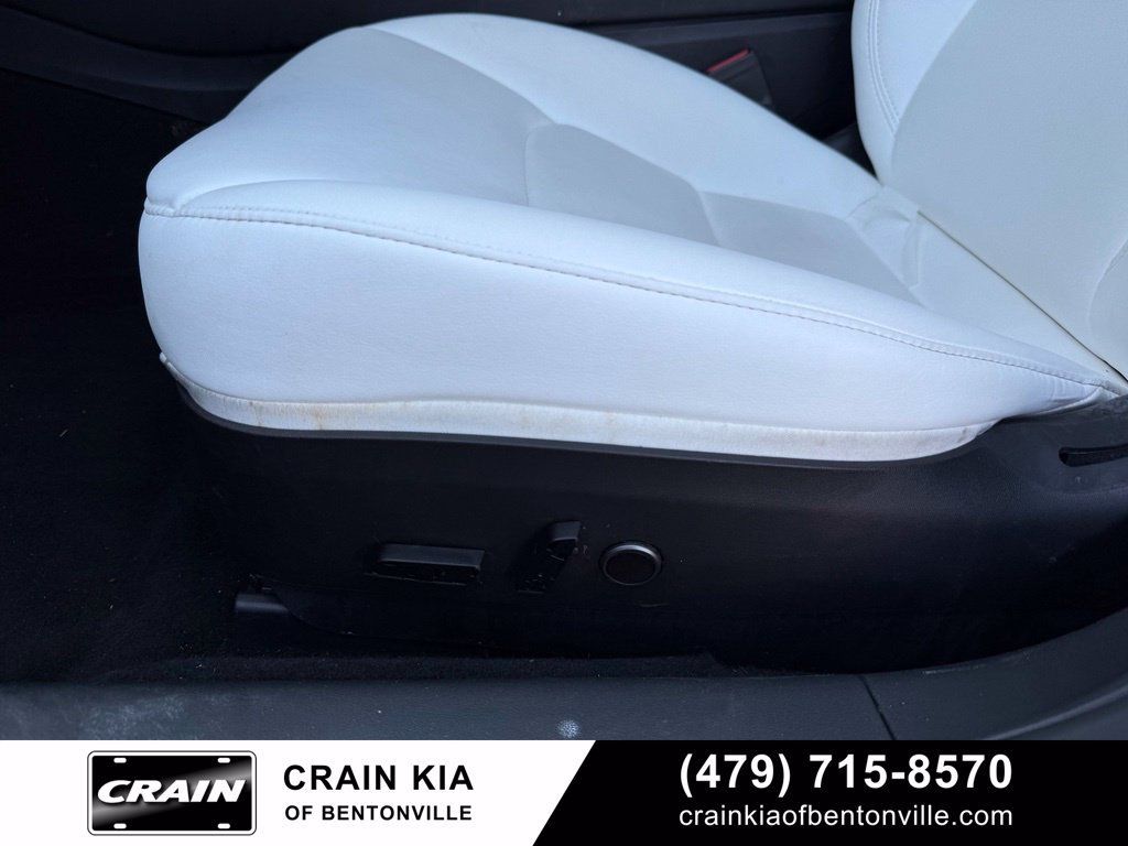 Used 2023 Tesla Model 3 Standard Range RWD image 11