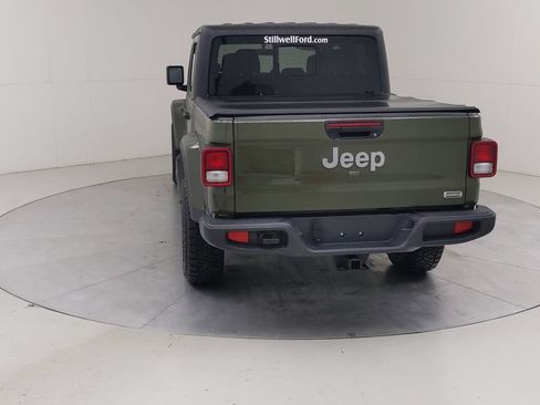Used 2022 Jeep Gladiator Overland w/ Dual Top Group AWD/4WD image 15