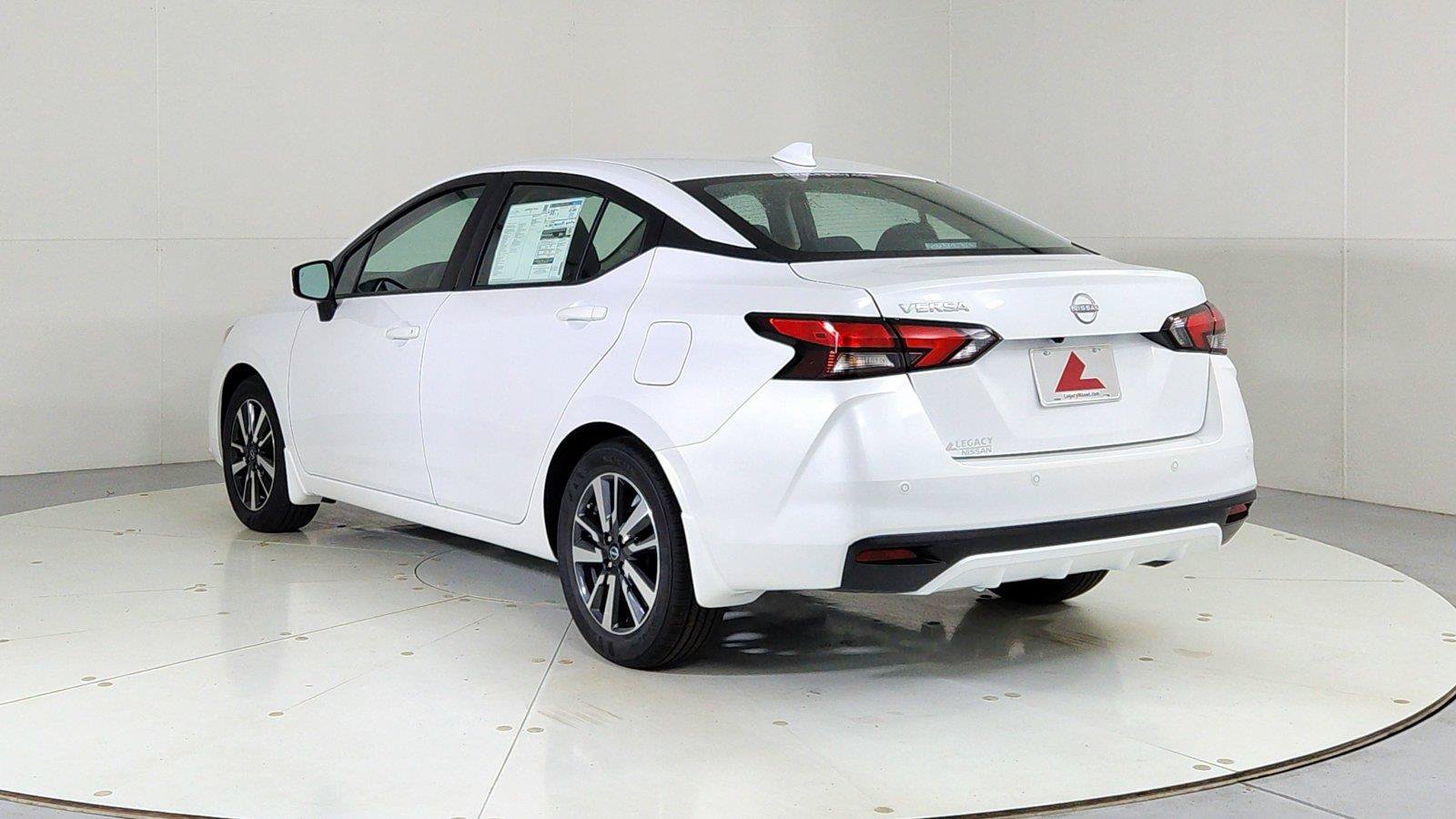 Used 2025 Nissan Versa SV w/ Trunk Package FWD image 5