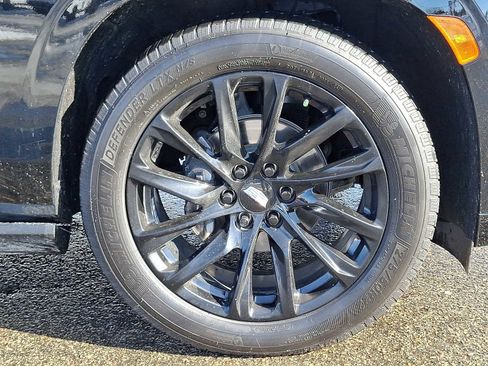 Used 2021 Cadillac Escalade ESV Sport Platinum w/ LPO, ONYX Package image 8