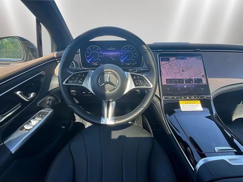 Used 2023 Mercedes-Benz EQE 350+ 4MATIC Sedan w/ Exclusive Trim Package image 8
