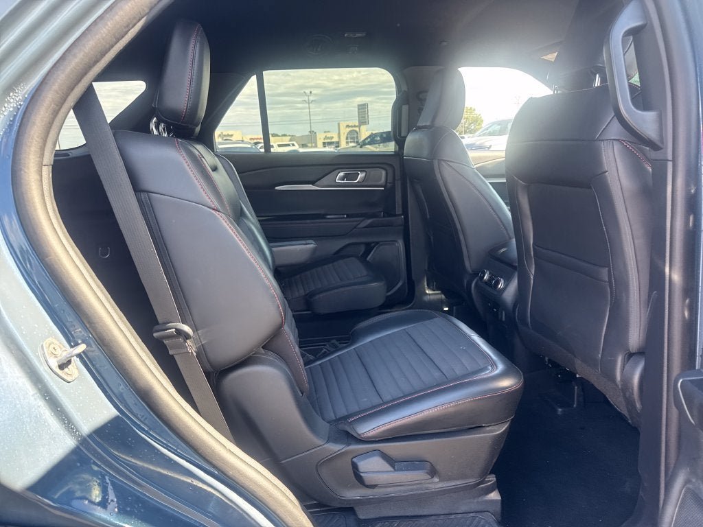 Used 2025 Ford Explorer ST-Line AWD/4WD image 14
