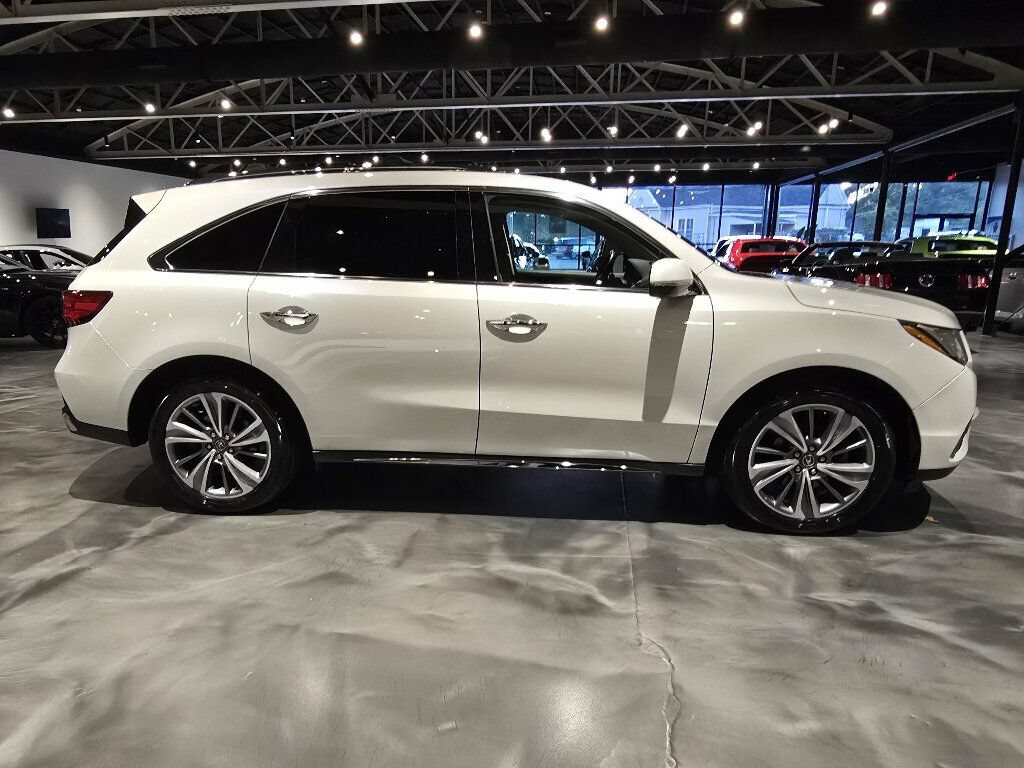 Used 2017 Acura MDX w/ Technology Package AWD/4WD image 4