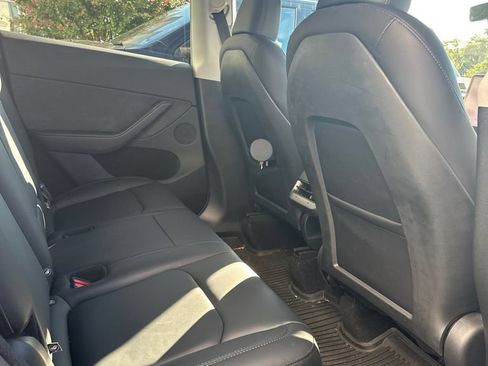Used 2025 Tesla Model Y Long Range AWD/4WD image 10