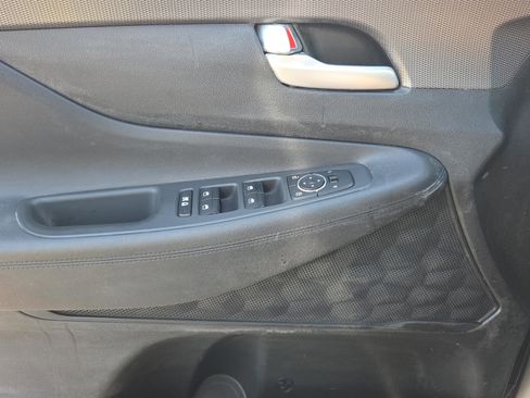 Used 2019 Hyundai Santa Fe SEL image 23