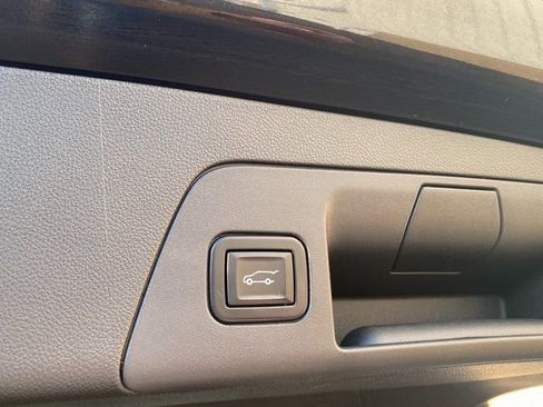 Used 2022 Buick Envision Avenir w/ Technology Package II image 11