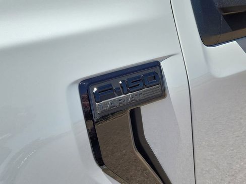 Used 2024 Ford F150 Lariat w/ FX4 Off-Road Package AWD/4WD image 11