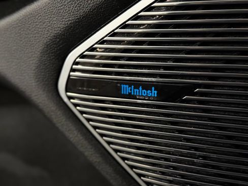 Used 2022 Jeep Grand Cherokee Overland w/ Advanced Protech Group III AWD/4WD image 16