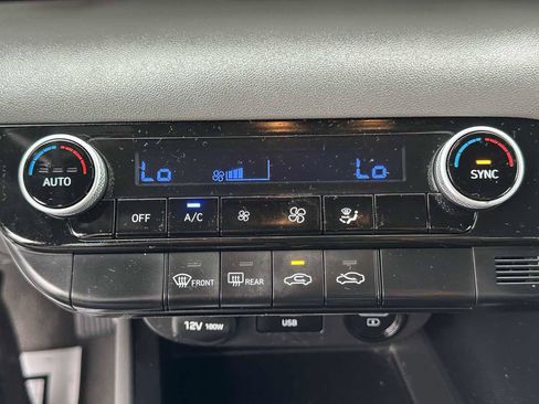 Used 2021 Hyundai Elantra SEL FWD image 19