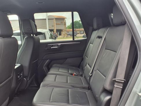 Used 2025 Chevrolet Tahoe LT AWD/4WD image 18