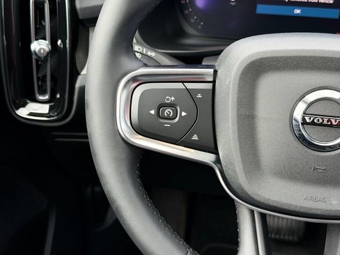 Certified 2023 Volvo XC40 B5 Plus w/ Driver Assist Package AWD/4WD image 27