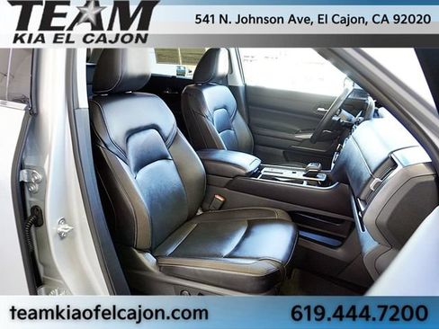 Used 2024 Nissan Pathfinder SL FWD image 13
