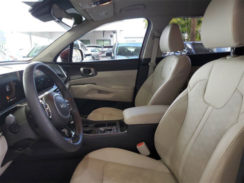 Certified 2025 Kia Sorento S image 19