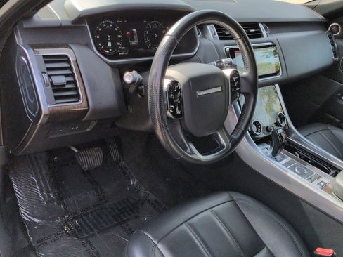 Used 2019 Land Rover Range Rover Sport SE image 9