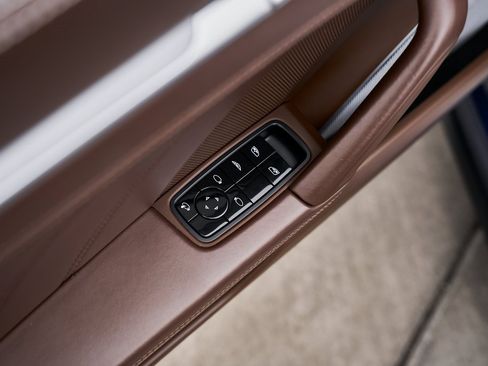 Used 2021 Porsche 911 Turbo S image 25