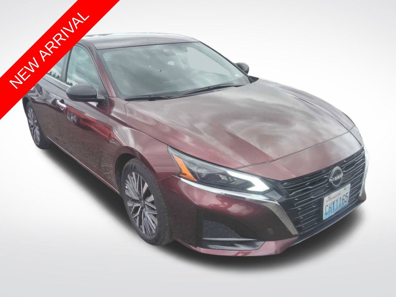 Used 2025 Nissan Altima 2.5 SV FWD image 1