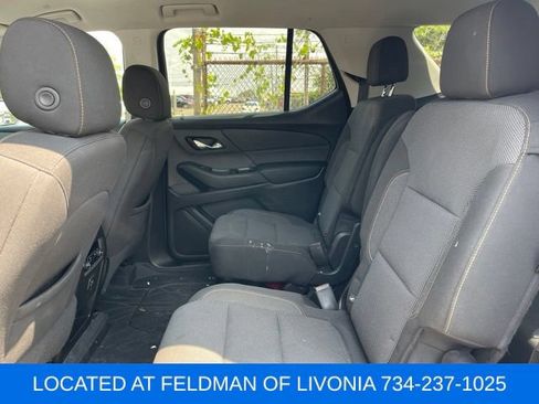 Used 2021 Chevrolet Traverse LT FWD image 8