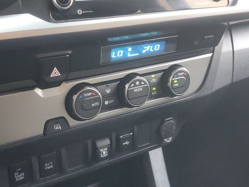 Used 2022 Toyota Tacoma SR5 w/ Technology Package image 27