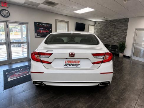 Used 2019 Honda Accord Sport image 6