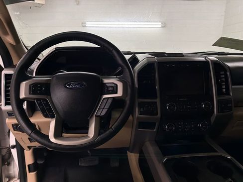 Used 2020 Ford F250 Lariat w/ Chrome Package image 8