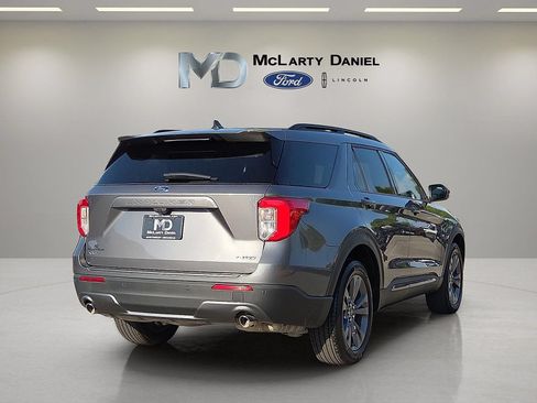 Used 2024 Ford Explorer XLT w/ Equipment Group 202A AWD/4WD image 5