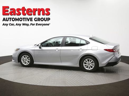 Used 2025 Toyota Camry LE image 62