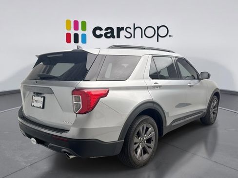 Used 2023 Ford Explorer XLT w/ Equipment Group 202A AWD/4WD image 5
