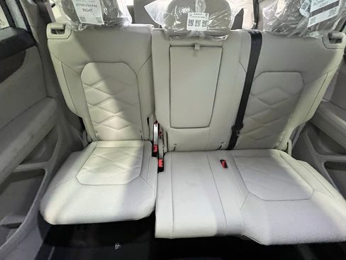 New 2026 Volkswagen Atlas SE image 25