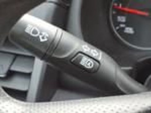 Used 2023 GMC Terrain SLE w/ Driver Convenience Package image 10