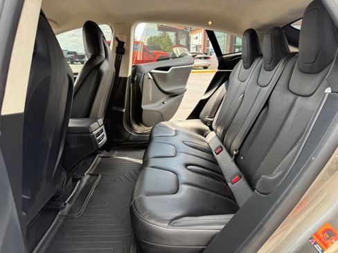 Used 2015 Tesla Model S 70D AWD/4WD image 28