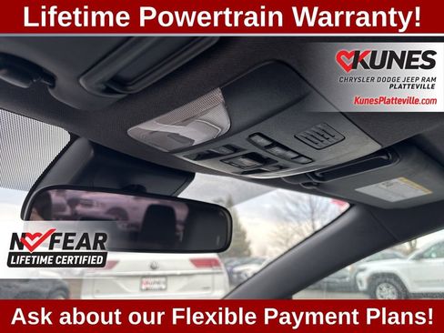 Used 2022 Toyota Corolla SE image 19