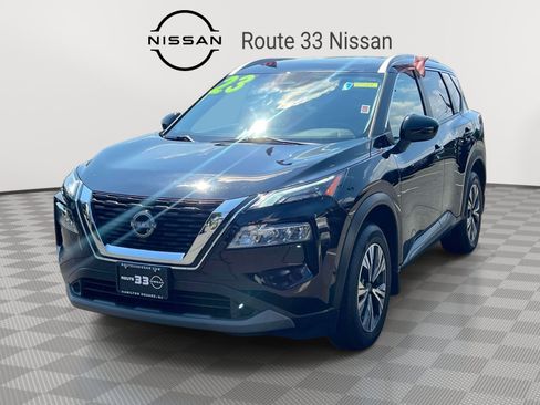 Used 2023 Nissan Rogue SV w/ SV Premium B Package AWD/4WD image 2
