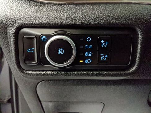 Used 2023 Ford Explorer Limited image 20