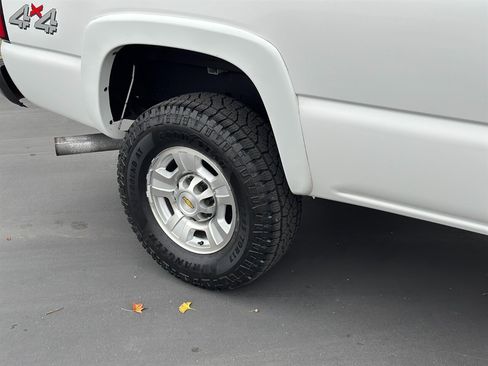 Used 2007 Chevrolet Silverado 2500 LT w/ Heavy-Duty Power Package image 41