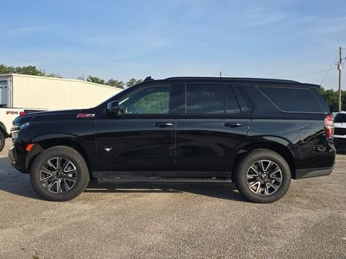Used 2024 Chevrolet Tahoe Z71 w/ Luxury Package AWD/4WD image 2