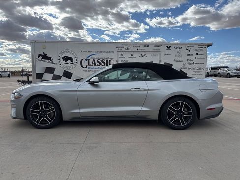 Used 2022 Ford Mustang Premium image 2