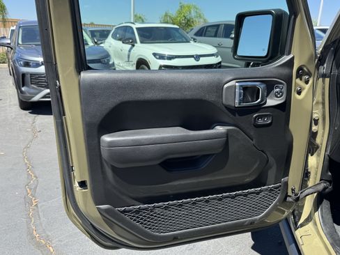 Used 2026 Jeep Gladiator Rubicon AWD/4WD image 13
